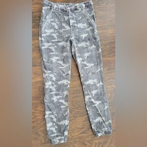 American Eagle joggers